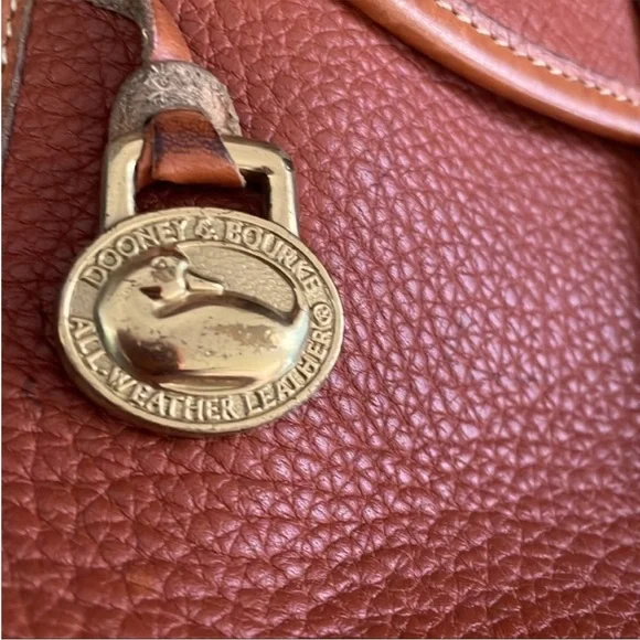 Authentic Vintage Dooney & Bourke crossbody bag - Picture 3 of 13